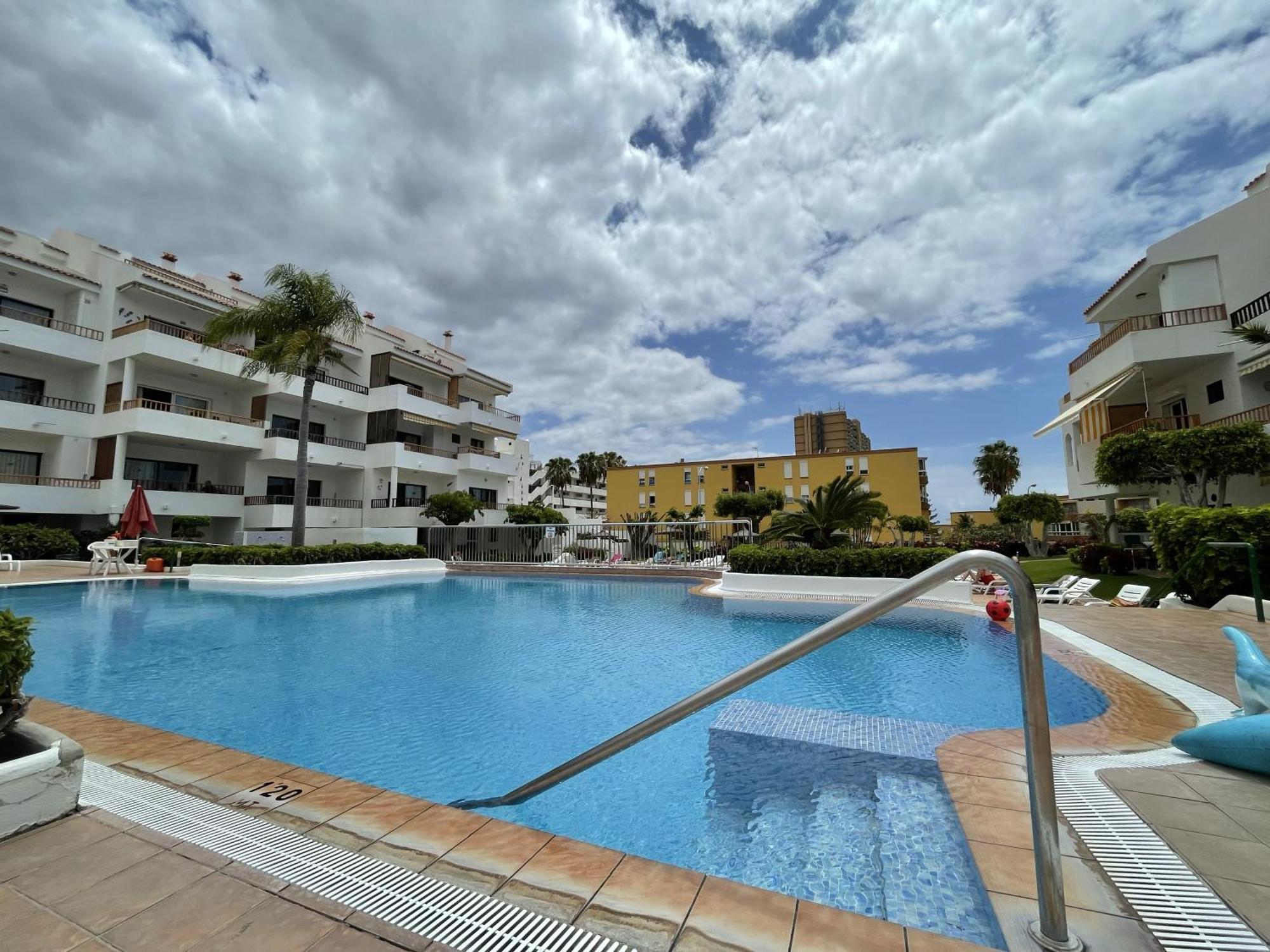 Pool Views Terrace Apartment ลอส กริสเตียนอส ภายนอก รูปภาพ