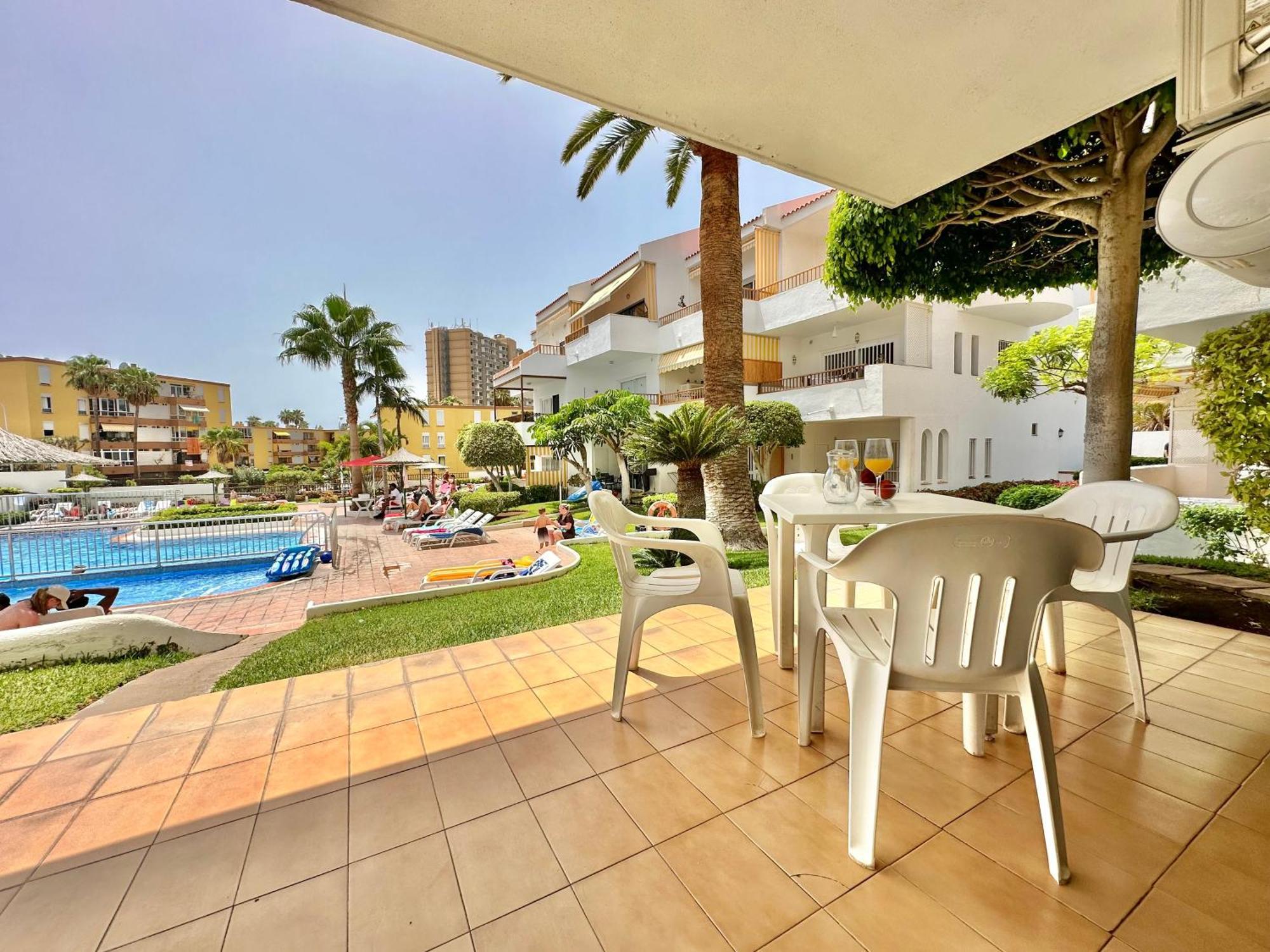 Pool Views Terrace Apartment ลอส กริสเตียนอส ภายนอก รูปภาพ