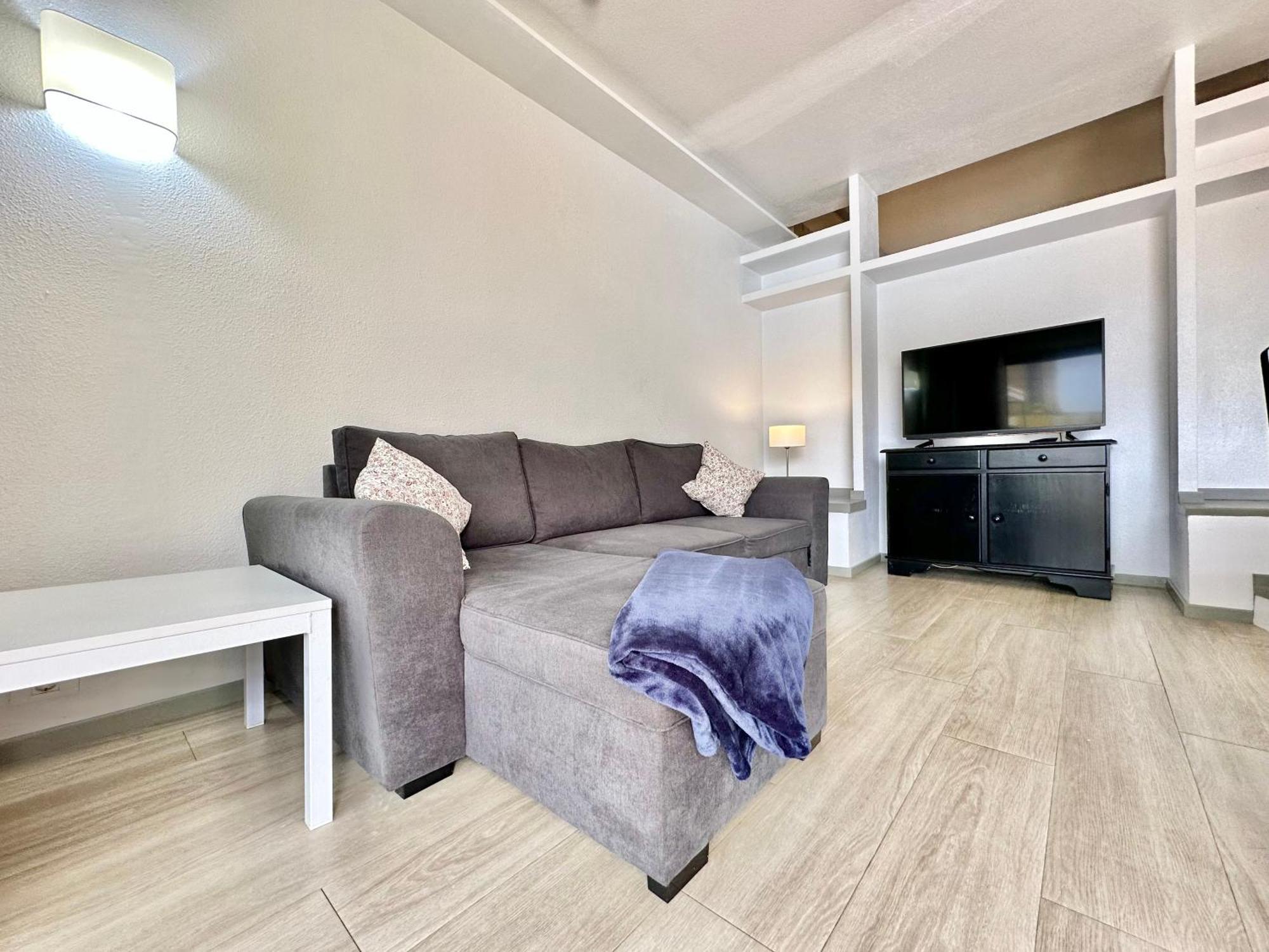 Pool Views Terrace Apartment ลอส กริสเตียนอส ภายนอก รูปภาพ